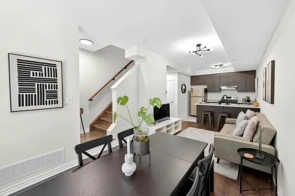 25 Heron Park PL #19, Toronto E10, ON M1E 0B8