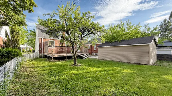 26 Innismore CRES E, Toronto E04, ON M1R 1C7