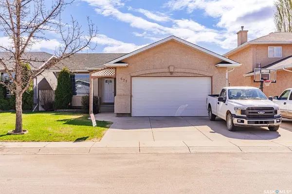 671 Fairbrother PLACE, Saskatoon, SK S7S 1J2