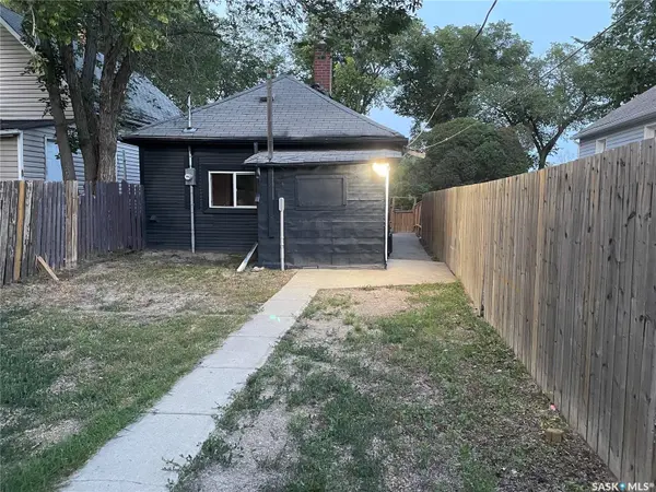 1668 Ottawa STREET, Regina, SK S4P 1N9