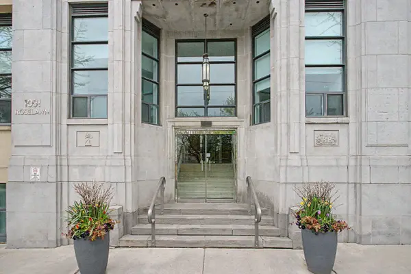 1001 Roselawn AVE #415, Toronto W04, ON M6B 4M4