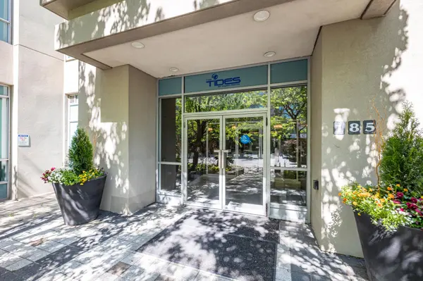 185 Legion RD #1808, Toronto W06, ON M8Y 0A1