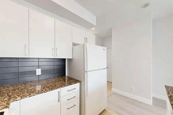 3515 Kariya DR #2801, Mississauga, ON L5B 0C1