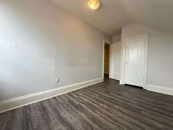 81 Coulter AVE, Toronto W04, ON M9N 1P7