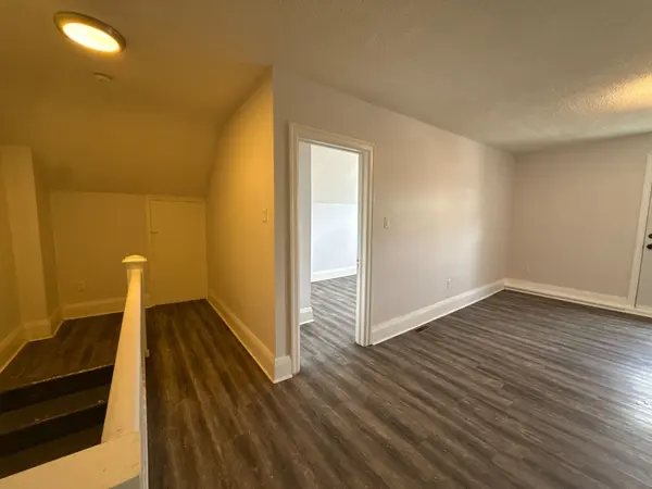 81 Coulter AVE, Toronto W04, ON M9N 1P7