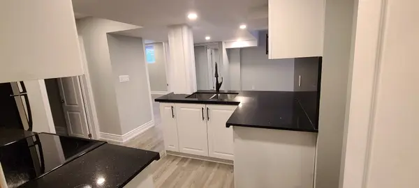13 Tideland DR, Brampton, ON L7A 2W3