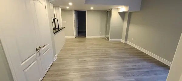 13 Tideland DR, Brampton, ON L7A 2W3
