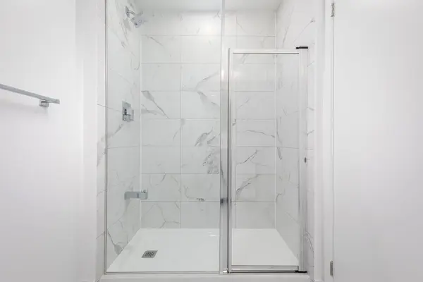 4065 Confederation Pkwy #2403, Mississauga, ON L5B 4N1