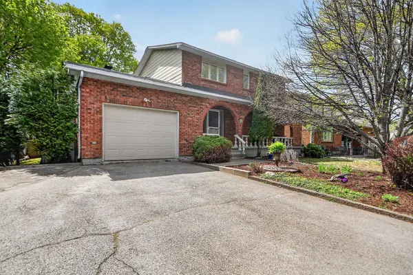 20 Palsen ST, Meadowlands - Crestview And Area, ON K2G 2W1
