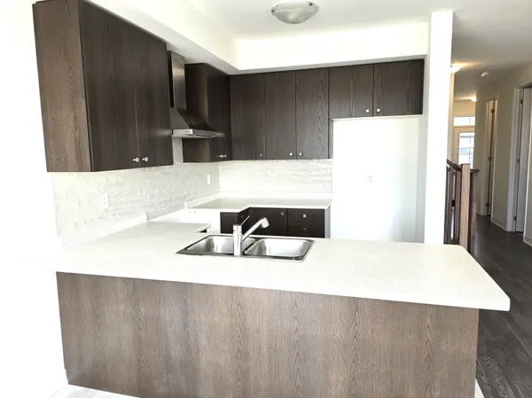 131 Brighton LN, Thorold, ON L2E 6S4