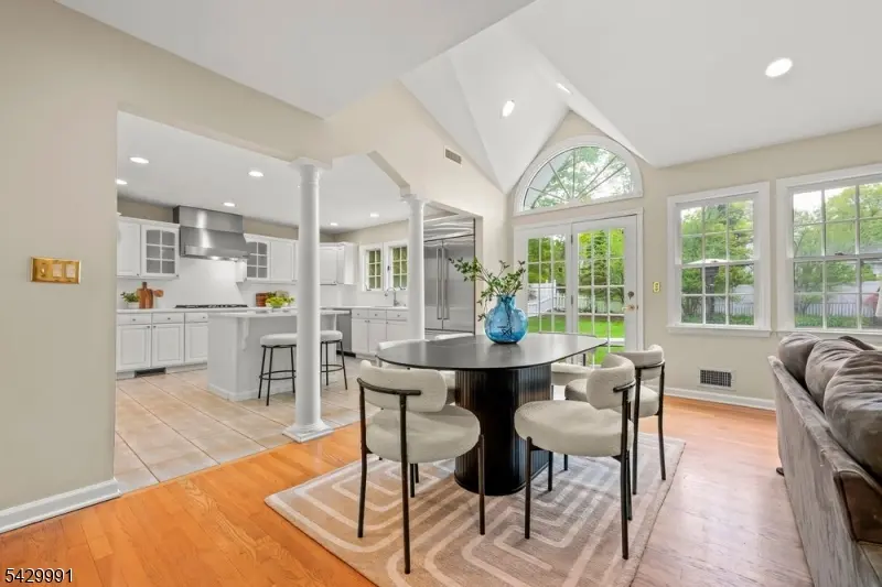 33 Exeter Rd unit 1, Millburn Twp., NJ 07078