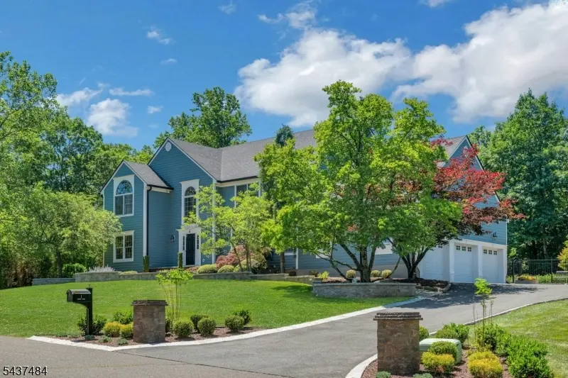1 Curtis Trl, Bridgewater Twp., NJ 08836