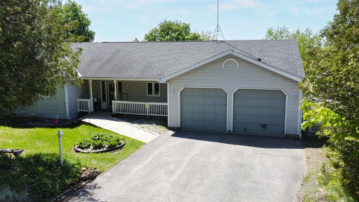 926 Maple Hill RD, North Grenville, ON K0G 1T0
