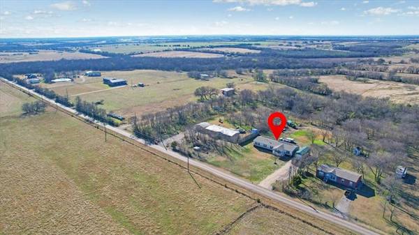 5740 County Road 1091, Celeste, TX 75423