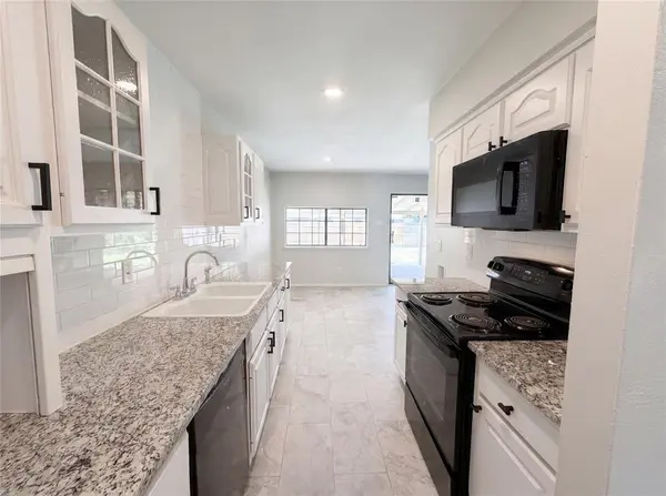 1102 Hillwood Drive, Lewisville, TX 75067