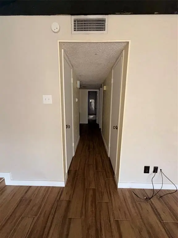726 Ravencroft Drive, Garland, TX 75043