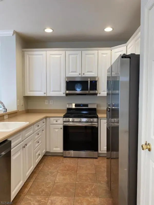 258 Riverwalk Way, Clifton City, NJ 07014