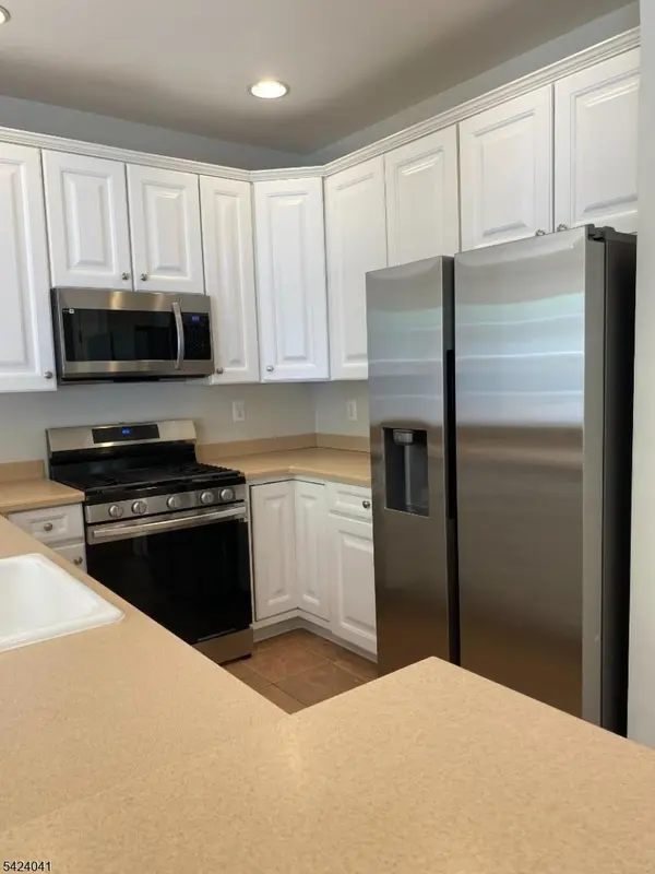 258 Riverwalk Way, Clifton City, NJ 07014