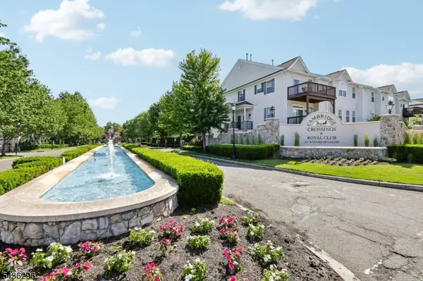 9104 Ravenscroft Rd, Clifton City, NJ 07013