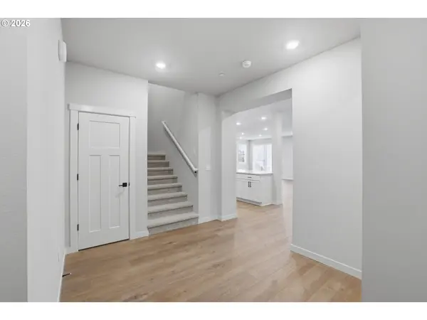8676 N DIMMICK ST, Camas, WA 98607