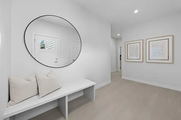 58 Westland PARK SW, Calgary, AB T3H 0W1