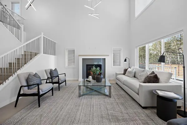 58 Westland PARK SW, Calgary, AB T3H 0W1