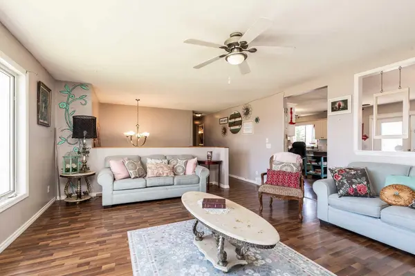 248 Broadway ST S, Raymond, AB T0K 2S0