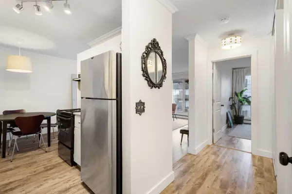 2611 15A ST SW #305, Calgary, AB T2T 4C1