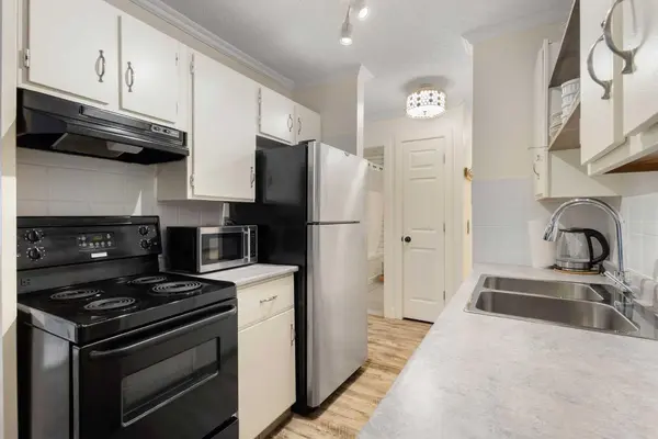2611 15A ST SW #305, Calgary, AB T2T 4C1