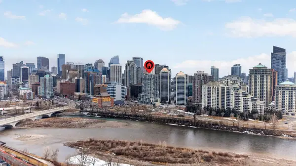 1025 5 AVE SW #109, Calgary, AB T2P 1N4