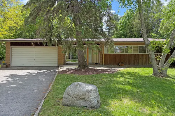 12 Ruden CRES, Toronto C13, ON M3A 3H3