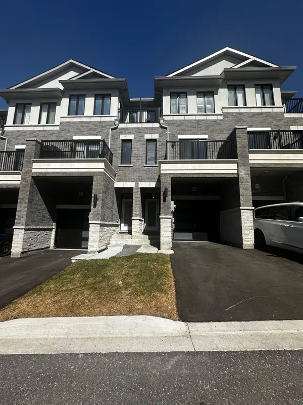 26 Gerry Henry LN #MAIN, Clarington, ON L1E 0L8