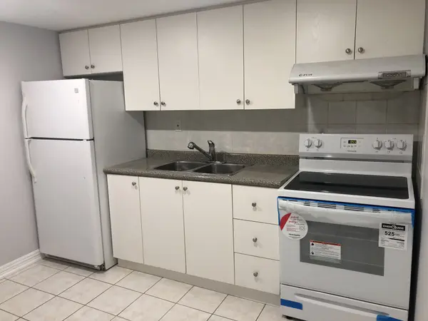 16 Cartmel DR #Apt 1 Bdrm 2, Markham, ON L3S 1T8