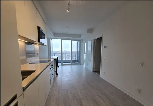 39 Mary St ST #2001, Barrie, ON L4N 1S9