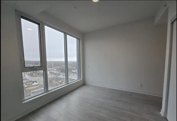 39 Mary St ST #2001, Barrie, ON L4N 1S9