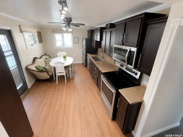 1410 4th AVENUE N, Regina, SK S4R 0T1