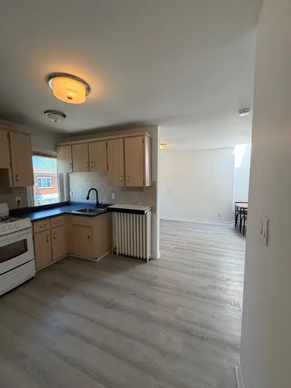 127 Morrison AVE #2nd Floor, Toronto W03, ON M6E 1M5