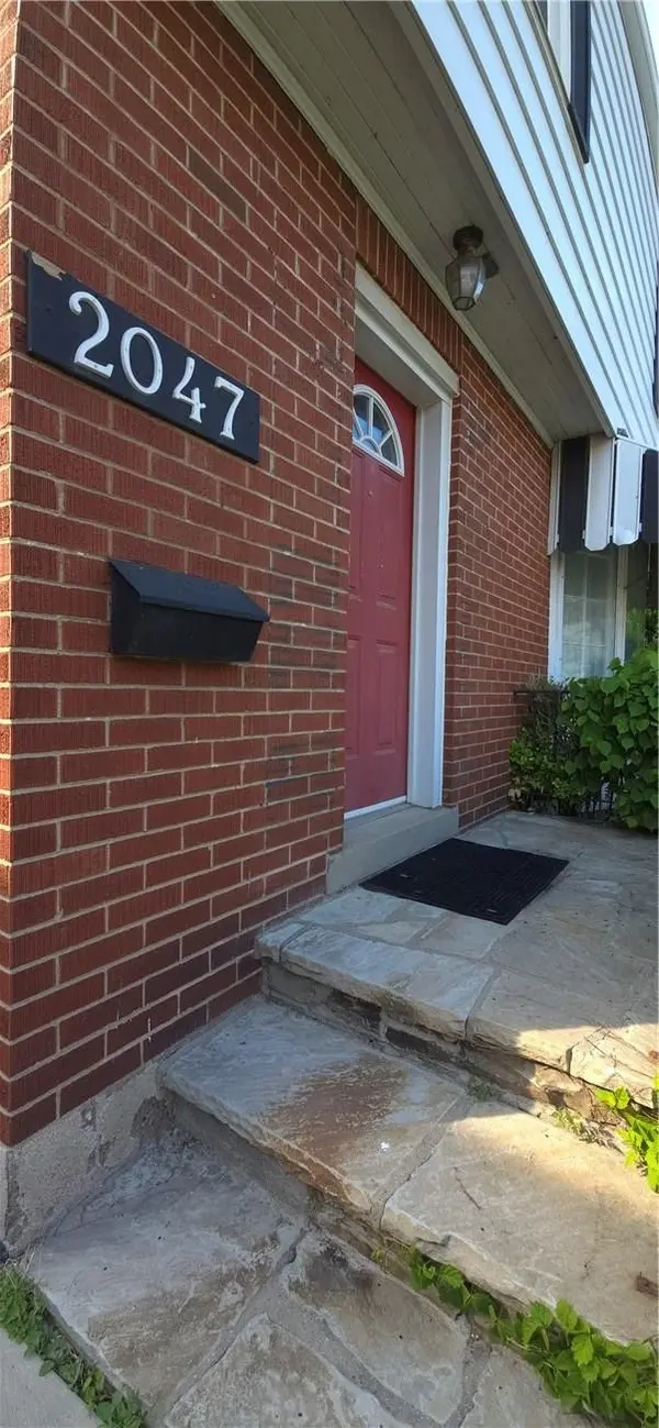 2047 James ST, Burlington, ON L7R 1H4