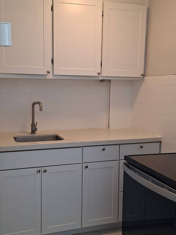 2275 Weston RD #208, Toronto W04, ON M9N 1Y3