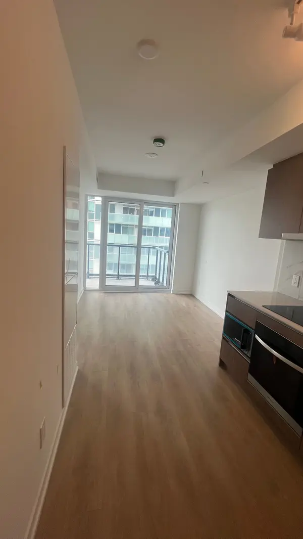 5251 Dundas ST W #906, Toronto W08, ON M9B 1B1