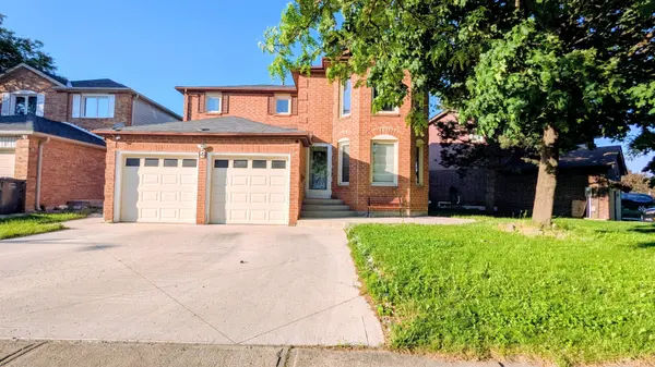 4 Gervais DR, Brampton, ON L6Y 2Z2