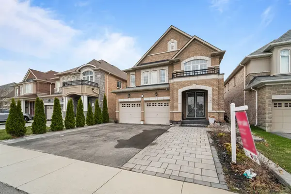 23 Chaumont DR, Hamilton, ON L8J 0J9