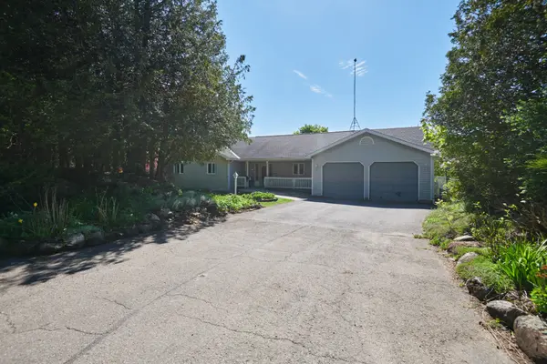 926 Maple Hill RD, North Grenville, ON K0G 1T0