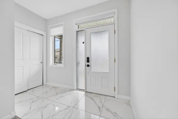 87 Coco PL, Kanata, ON K2T 0R2