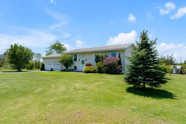 120 Pinecrest RD S, Stone Mills, ON K0K 2S0