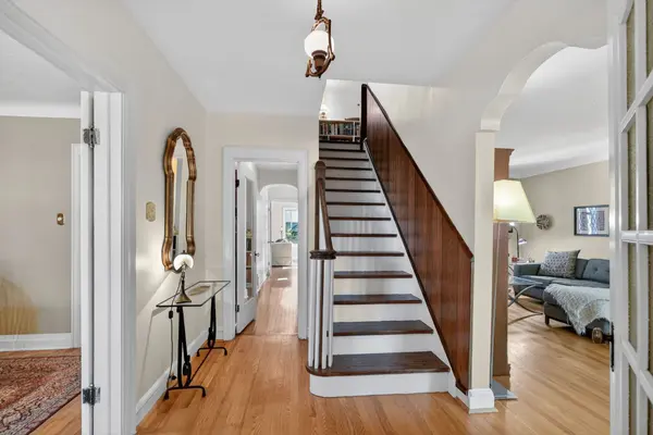 347 Island Park DR, Tunneys Pasture And Ottawa West, ON K1Y 0A6