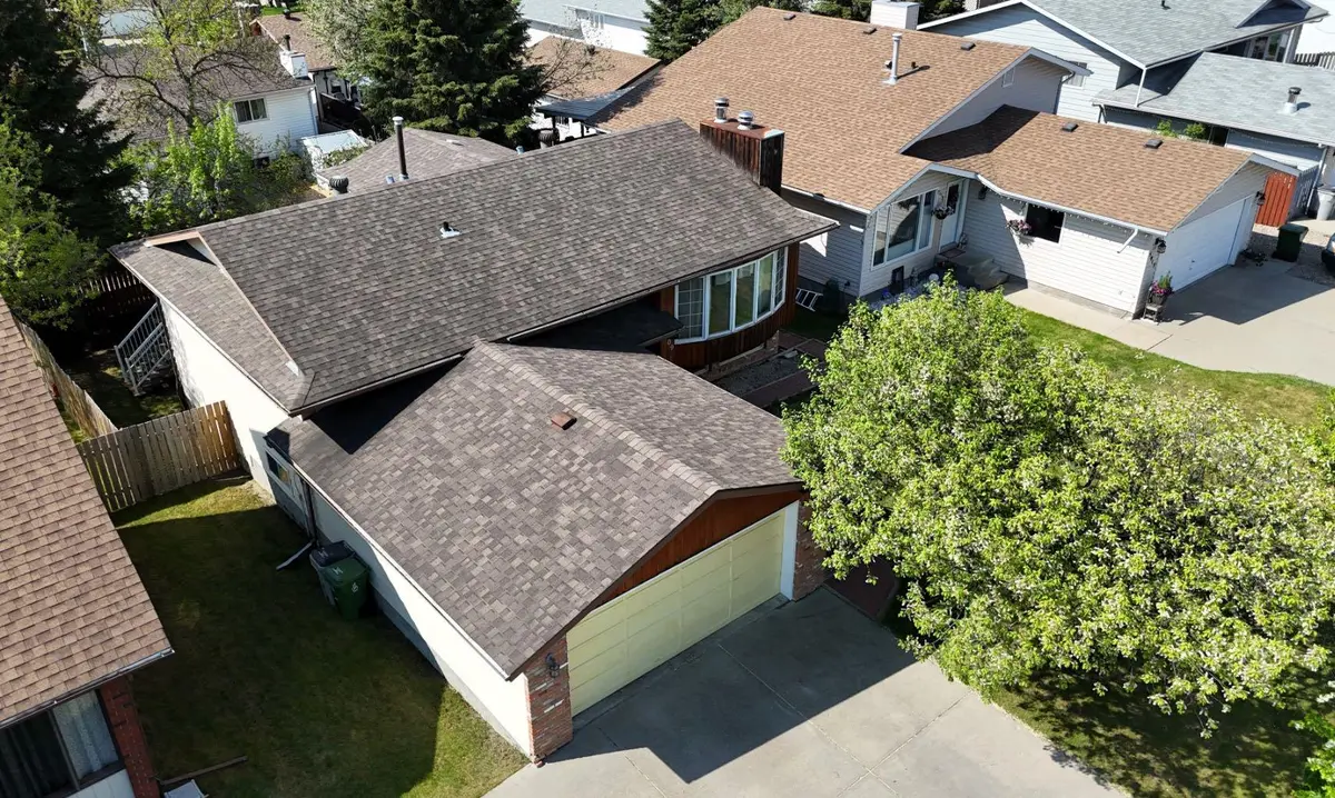 5909 11 Avenue, Edson, AB T7E 1J2