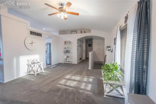 1350 N Farley DR, Pueblo, CO 81007
