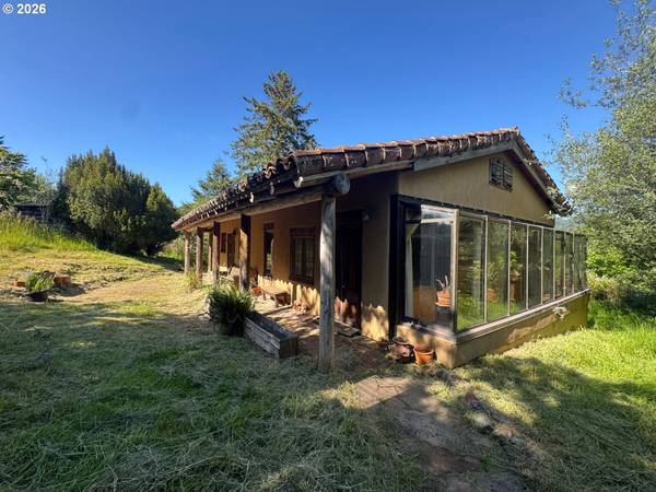 94449 COPE LN, Langlois, OR 97450