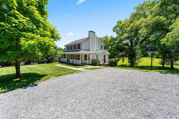 1006 Laurel Street, Bedford, VA 24523